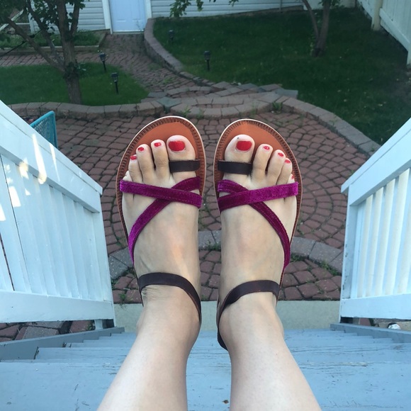 Free People Shoes - 🌈FREE PEOPLE LEATHER STRAP SANDALS